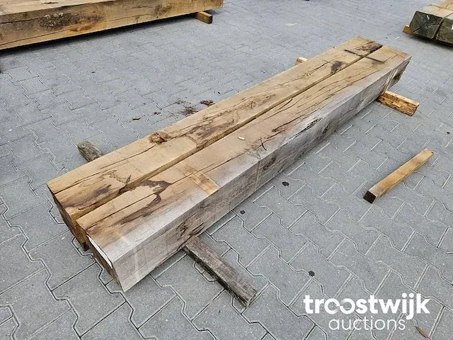 Inlands eiken balken 3 stuks 238-242cm lang 20x20cm - afbeelding 6 van  6