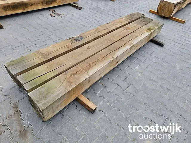 Inlands eiken balken 3 stuks 262-268cm lang 20x20cm - afbeelding 1 van  7
