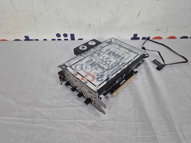 Inno3d nvidia geforce rtx 5090 ichill frostbite - videokaart - 32gb - gddr7 - pcie 5.0 - 1x hdmi 2.1 - afbeelding 4 van  5