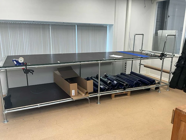 Inpak tafel - afbeelding 1 van  8