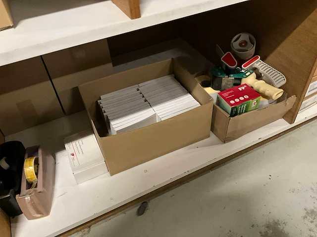 Inpaktafel met verzendmateriaal - afbeelding 2 van  13