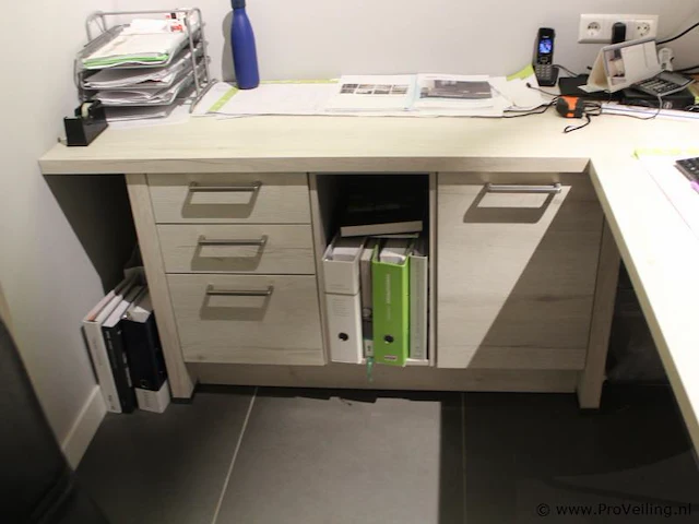 Inrichting werkplek met kastruimte - afbeelding 5 van  10