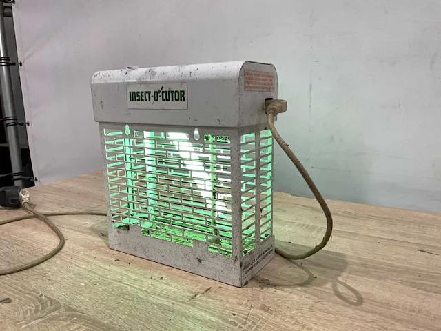 Insect-o-cutor f1 insecten lamp - afbeelding 1 van  5