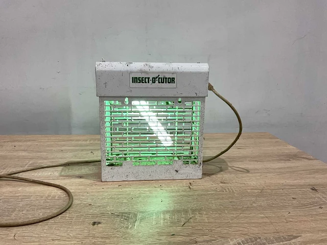 Insect-o-cutor f1 insecten lamp - afbeelding 3 van  5