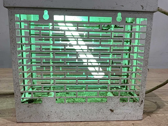 Insect-o-cutor f1 insecten lamp - afbeelding 4 van  5