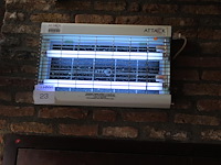 Insectenlamp attack. afmeting 48 x 30 cm. - afbeelding 1 van  2