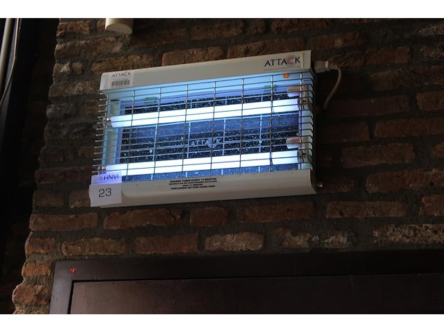 Insectenlamp attack. afmeting 48 x 30 cm. - afbeelding 2 van  2