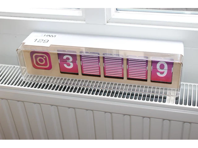 Instagram bezoekersteller smiirl. - afbeelding 1 van  2