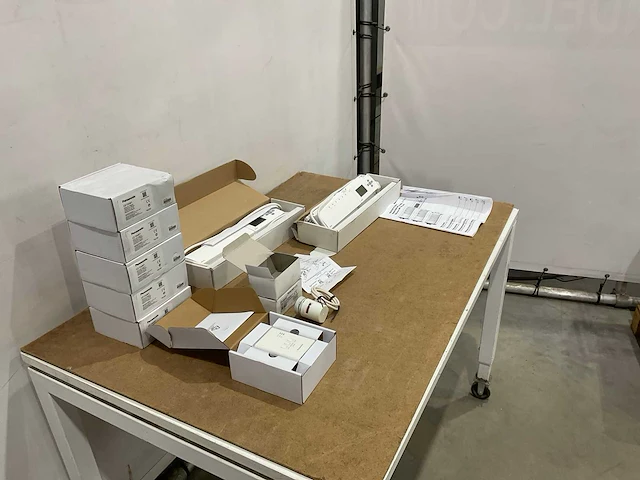 Installatie materiaal - afbeelding 3 van  10