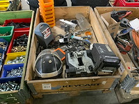 Installatiemateriaal en motorfiets onderdelen - afbeelding 1 van  3