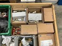 Installatiemateriaal - afbeelding 4 van  5
