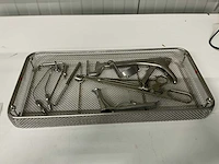 Instrumenten net met instrumenten - afbeelding 1 van  1