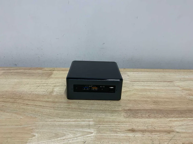 Intel 7jyb nuc8beh (i7) desktop - afbeelding 1 van  6