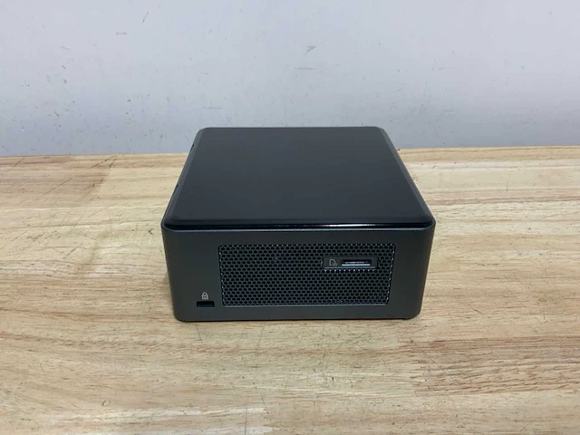 Intel 7jyb nuc8beh (i7) desktop - afbeelding 2 van  6