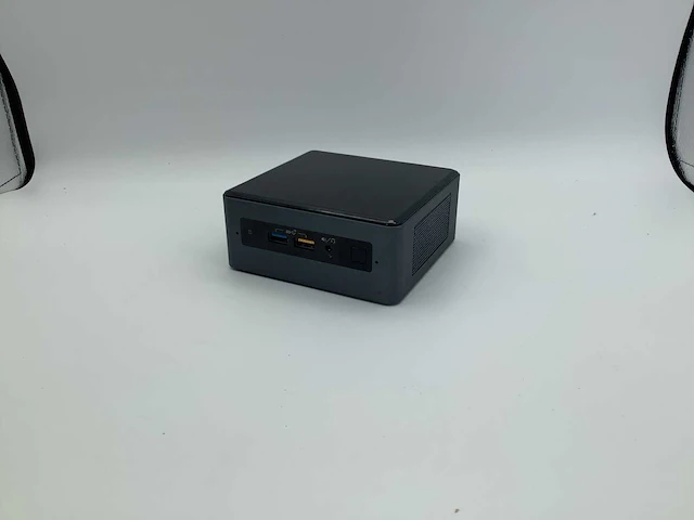 Intel nuc nuc8beh mini pc - afbeelding 2 van  5