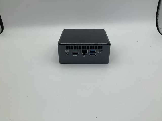 Intel nuc nuc8beh mini pc - afbeelding 3 van  5