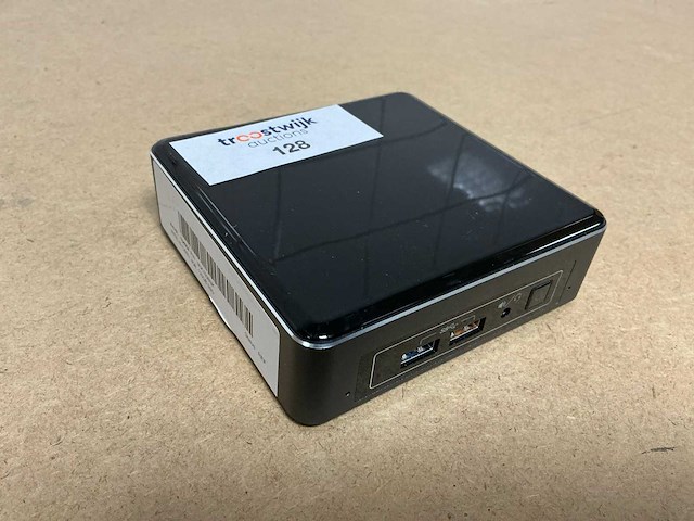 Intel nuc7i5bnk desktop - afbeelding 1 van  5