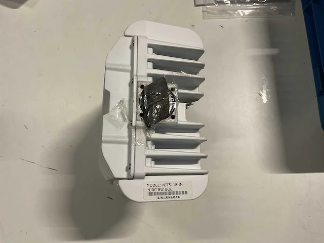 Intellian v1-2103 njrc buc ku-band - afbeelding 6 van  8