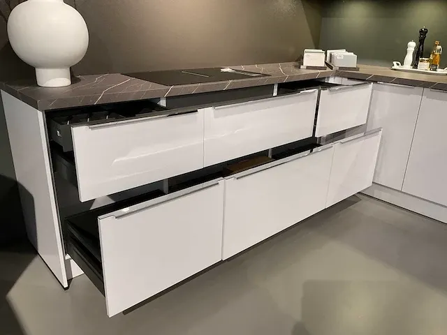 Inter living - showroomkeuken - afbeelding 26 van  29