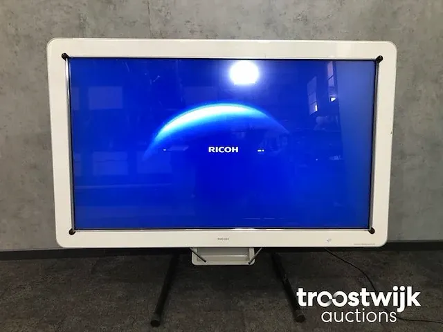 Interactieve 55" whiteboard + muurbeugel - afbeelding 1 van  11