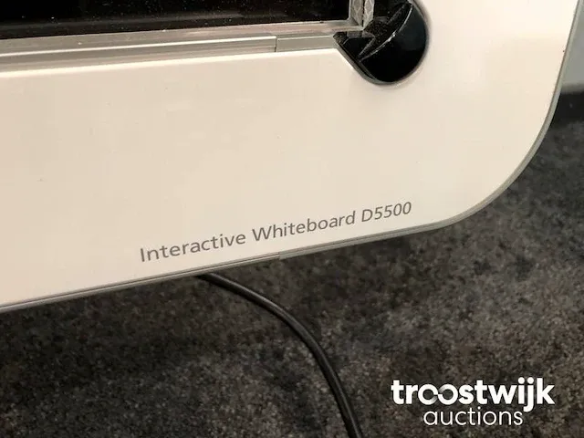Interactieve 55" whiteboard + muurbeugel - afbeelding 4 van  11