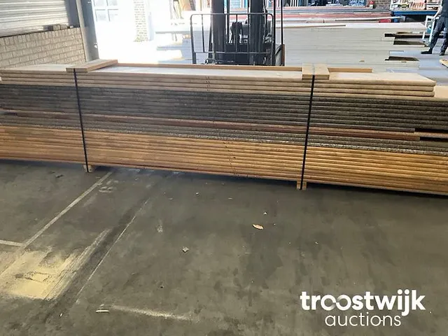 Interblad keukenbladen met een ondergrond van watervast verlijmd multiplex met daarop een harde toplaag van hpl (high pressure laminate) - afbeelding 1 van  9