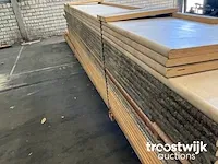 Interblad keukenbladen met een ondergrond van watervast verlijmd multiplex met daarop een harde toplaag van hpl (high pressure laminate) - afbeelding 5 van  9