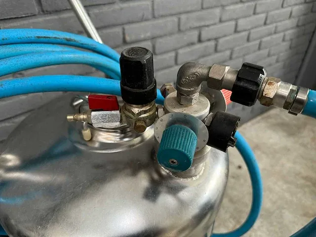 Interclean schoonmaak spuit overige vleesverwerking - afbeelding 3 van  3