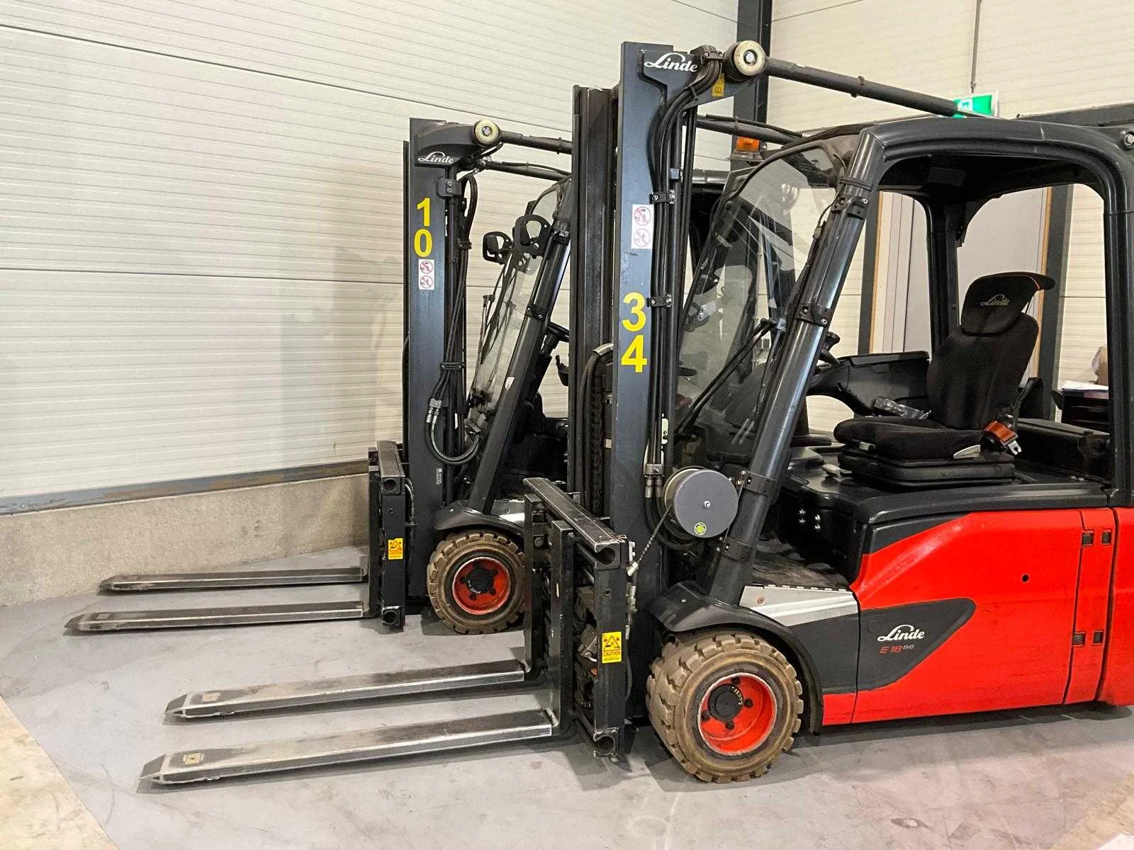 Intern transport materieel , minigravers en gereedschappen