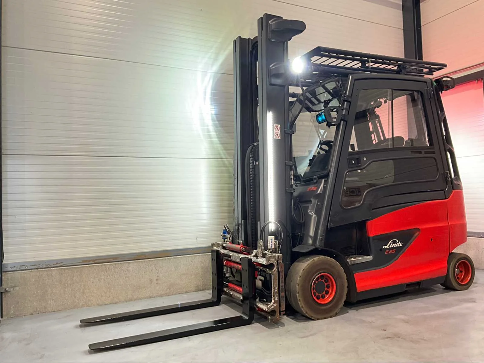 Intern transport materieel, minigravers en gereedschappen