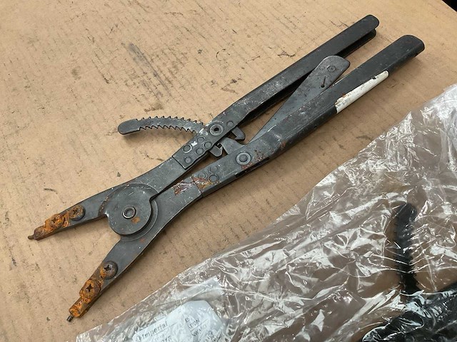 Internal retaining ring pliers (2x) - afbeelding 1 van  3