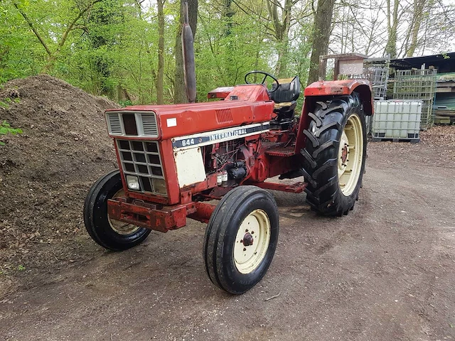 International - 644 - tractor - 1978 - afbeelding 1 van  5