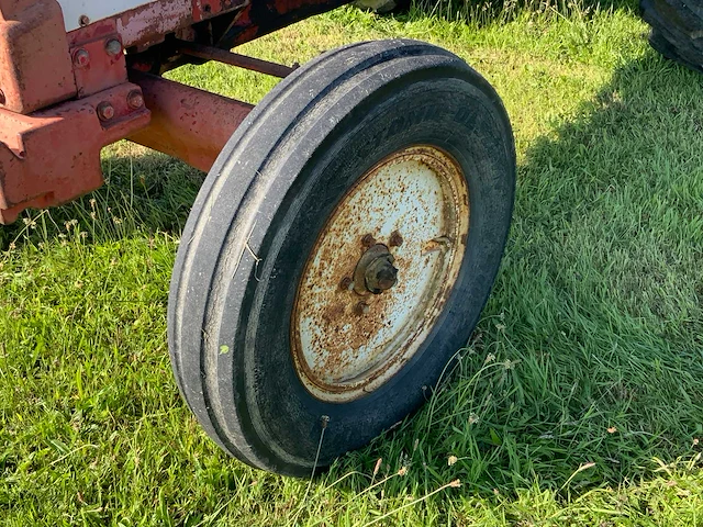 International 1046 a oldtimer tractor - afbeelding 7 van  27