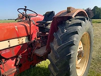 International 1046 a oldtimer tractor - afbeelding 8 van  27