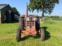 International 1046 a oldtimer tractor - afbeelding 23 van  27