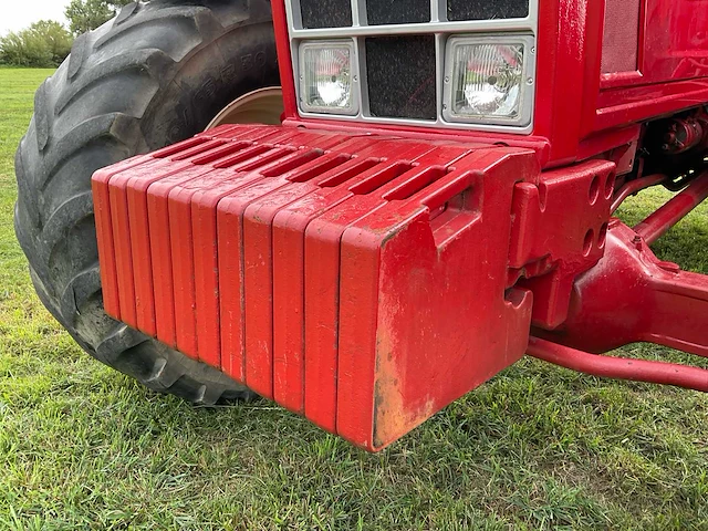 International 1255 vierwielaangedreven landbouwtractor - afbeelding 6 van  46