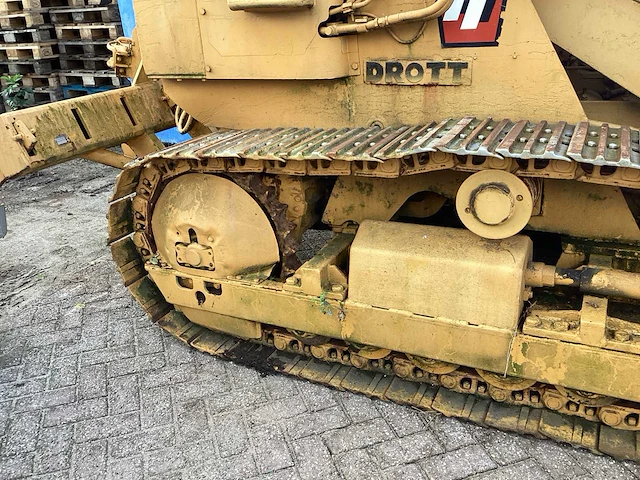 International 150 loader bulldozer - afbeelding 11 van  29