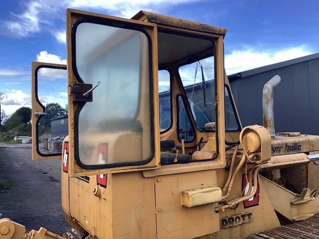 International 150 loader bulldozer - afbeelding 16 van  29