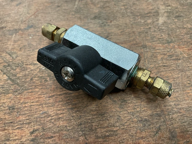 International 221406 stop-check valve (6x) - afbeelding 1 van  5