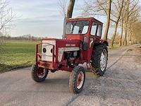 International 353 oldtimer tractor - afbeelding 1 van  16