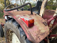 International 383 tweewielaangedreven landbouwtractor - afbeelding 11 van  27