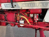 International 453 oldtimer tractor - afbeelding 2 van  15