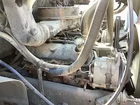International 4600 veegmachine - afbeelding 12 van  15