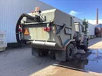 International 4600 veegmachine - afbeelding 11 van  15