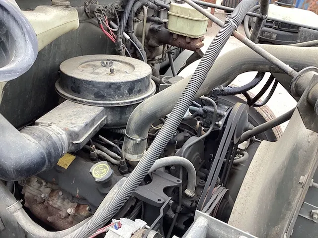 International 4600 veegmachine - afbeelding 8 van  15