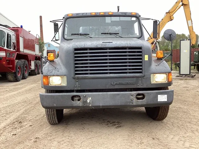 International 4600 veegmachine - afbeelding 13 van  15