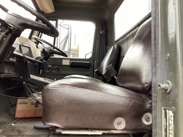International 4600 veegmachine - afbeelding 4 van  15