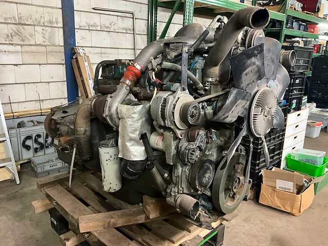 International 466e motor - afbeelding 1 van  9
