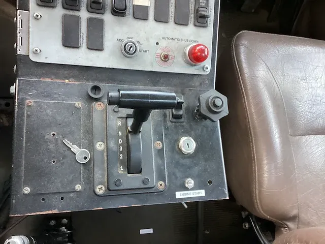 International 4700 veegmachine - afbeelding 14 van  16