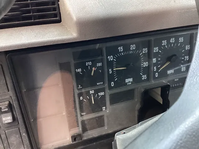 International 4700 veegmachine - afbeelding 5 van  16